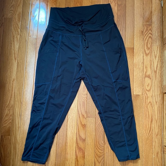 Fabletics Foldover Capri Pant Size XL - Picture 1 of 2